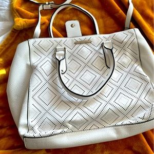 Steve Madden stunning white & black tote bag detachable Clutch inside NWOT